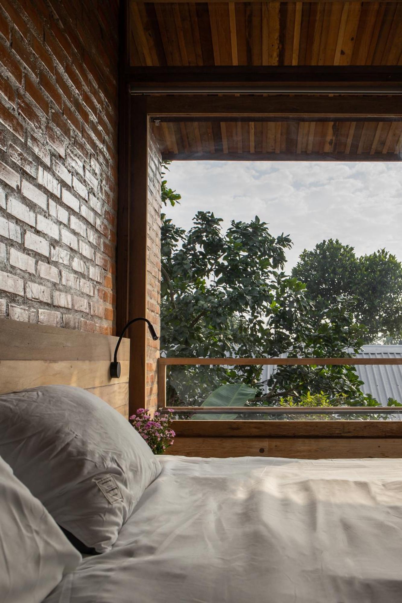 Hachi Homestay & Spa Хюэ Экстерьер фото