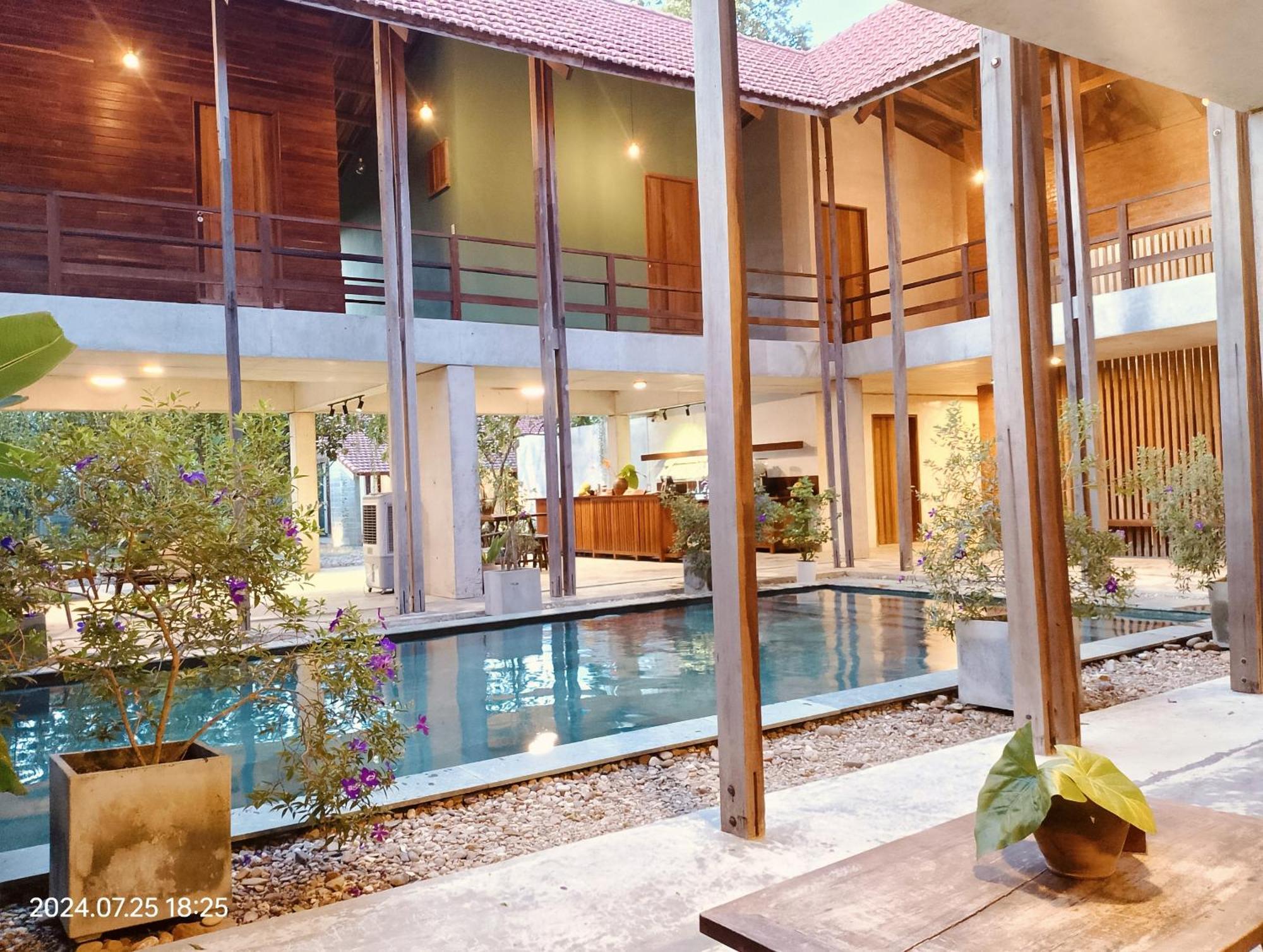 Hachi Homestay & Spa Хюэ Экстерьер фото