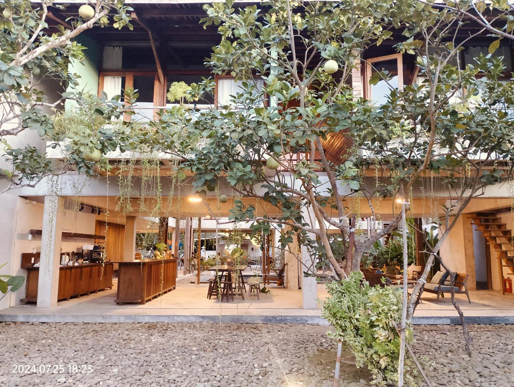 Hachi Homestay & Spa Хюэ Экстерьер фото